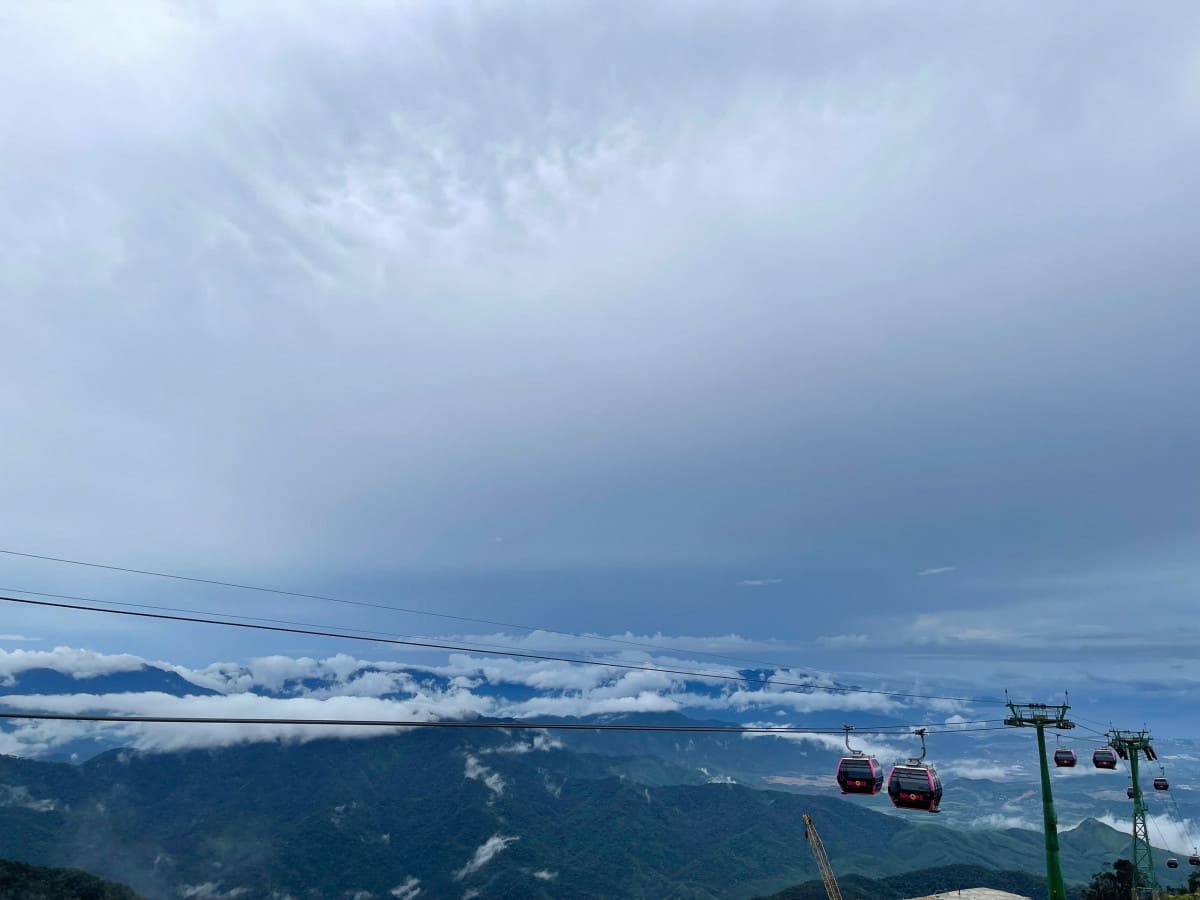 峴港三小時之旅｜神財山