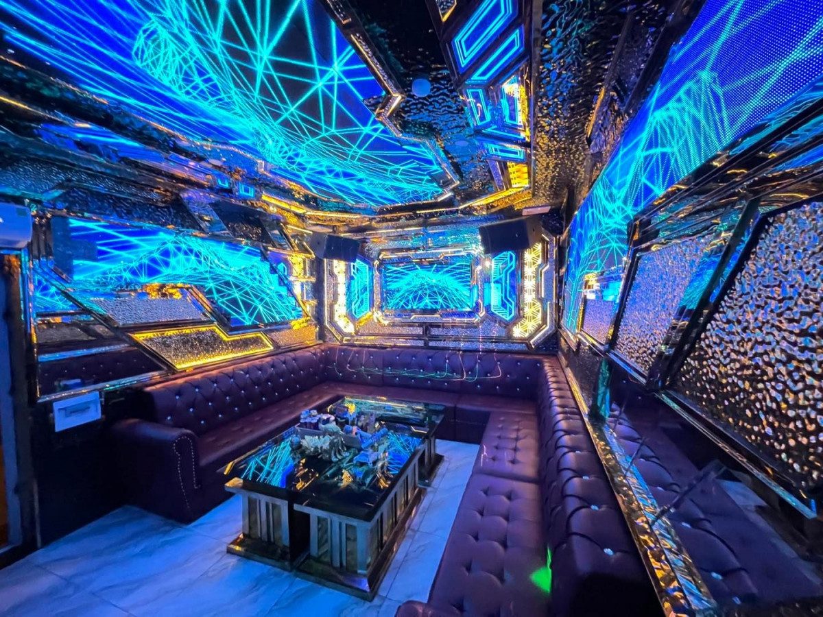 胡志明經典一日遊 | 帝王洗頭+美女地陪+KTV