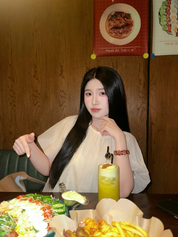 胡志明美女騎士,帥哥導遊-來趣玩旅遊