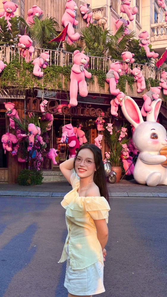 胡志明美女騎士,帥哥導遊-來趣玩旅遊