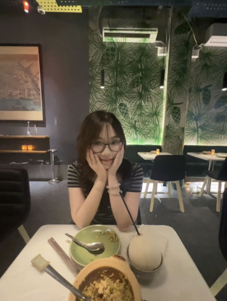 胡志明美女騎士,帥哥導遊-來趣玩旅遊