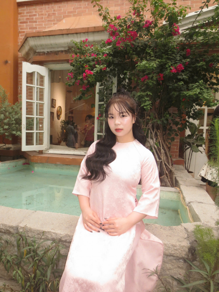 胡志明美女騎士,帥哥導遊-來趣玩旅遊