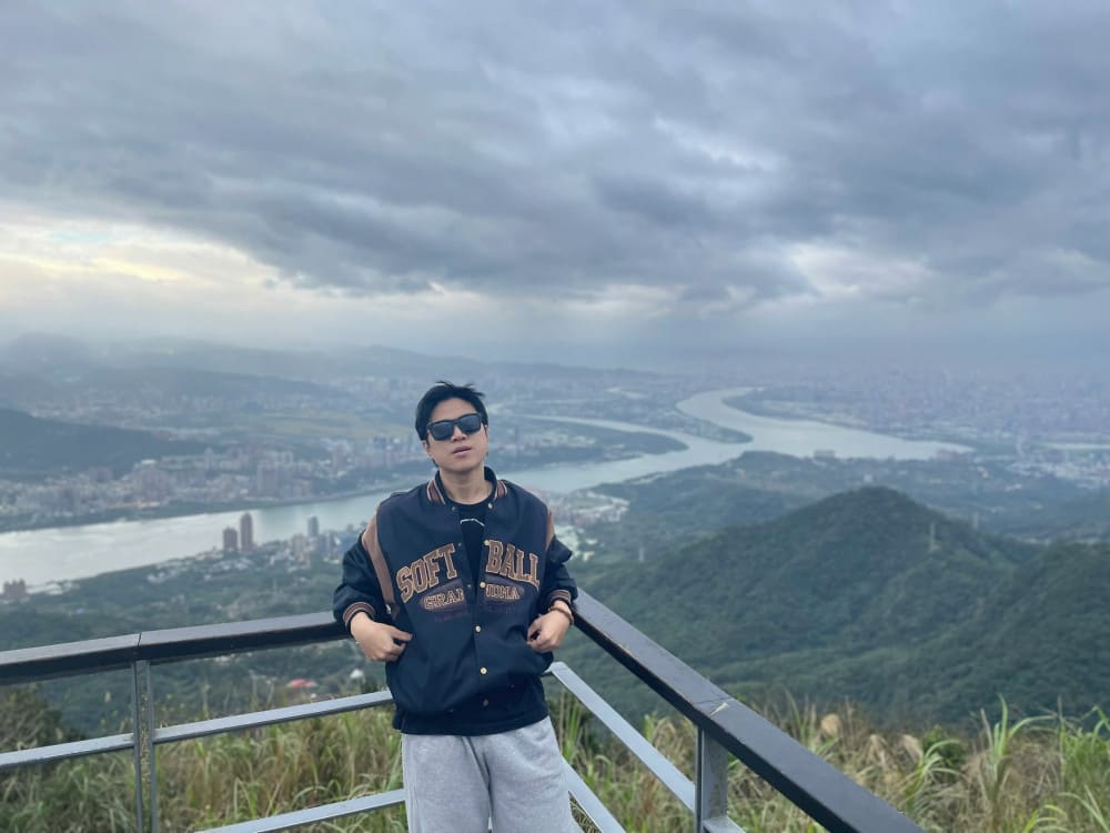 峴港美女騎士,帥哥導遊-來趣玩旅遊