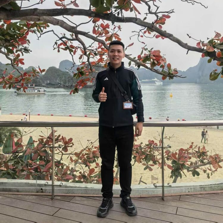 下龍灣美女騎士,帥哥導遊-來趣玩旅遊
