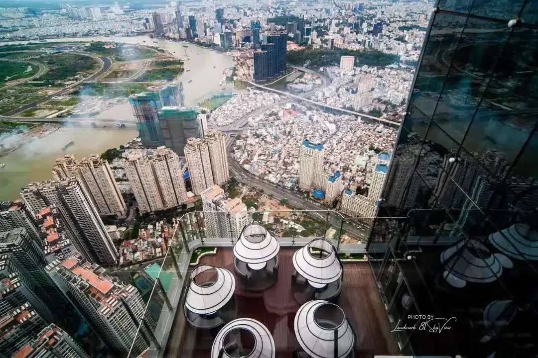 地標塔 81 SkyView