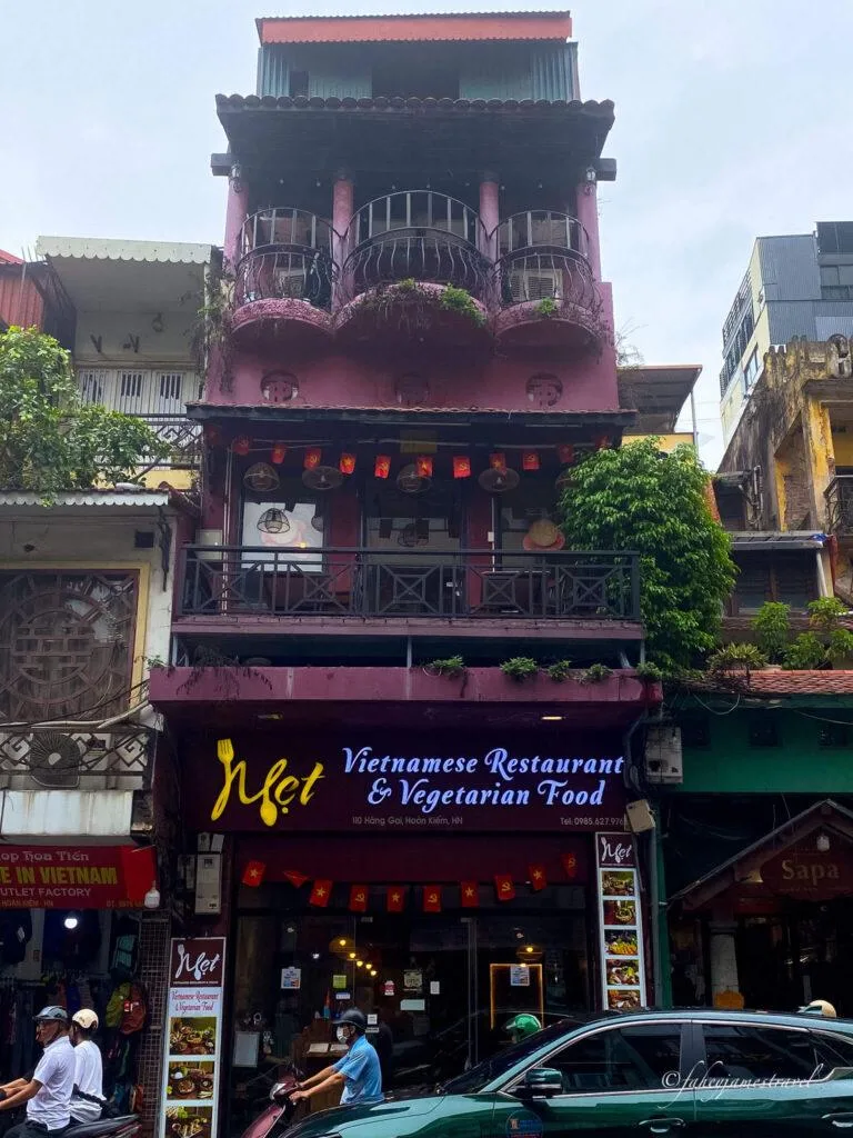 MẸT 越南餐廳及素食餐廳 (MẸT Vietnamese Restaurant & Vegetarian )