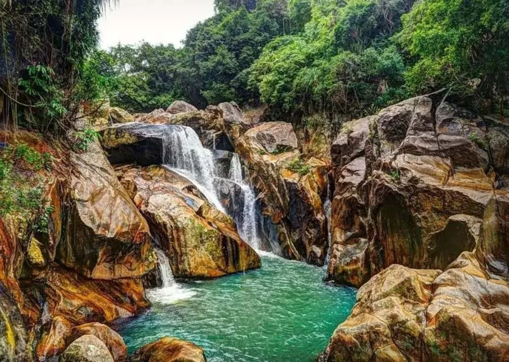 巴湖瀑布生態區(Ba Ho Waterfall)