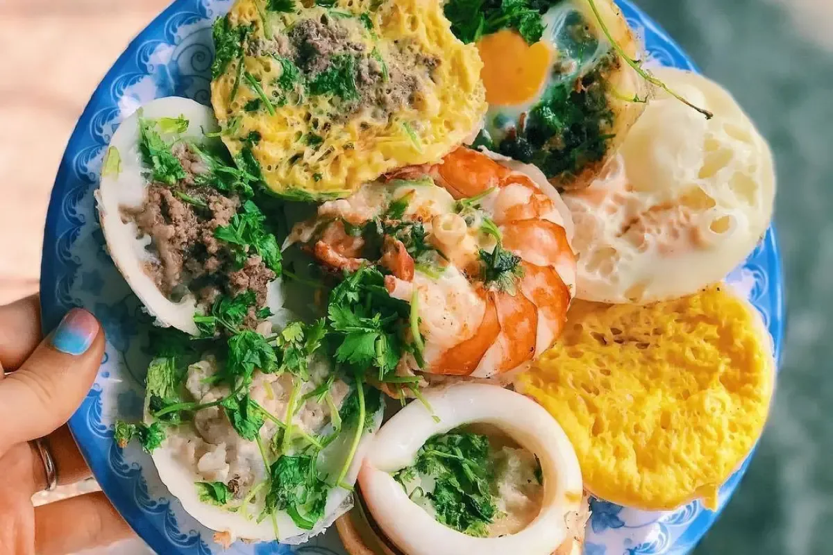 51 Tô Hiến Thành 越式一口米煎餅 (Bánh Căn 51)