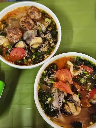 惠姐螺絲米線(Bún Ốc Cô Huệ)