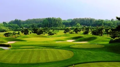 雙鴿高爾夫俱樂部 (Twin Doves Golf Club)