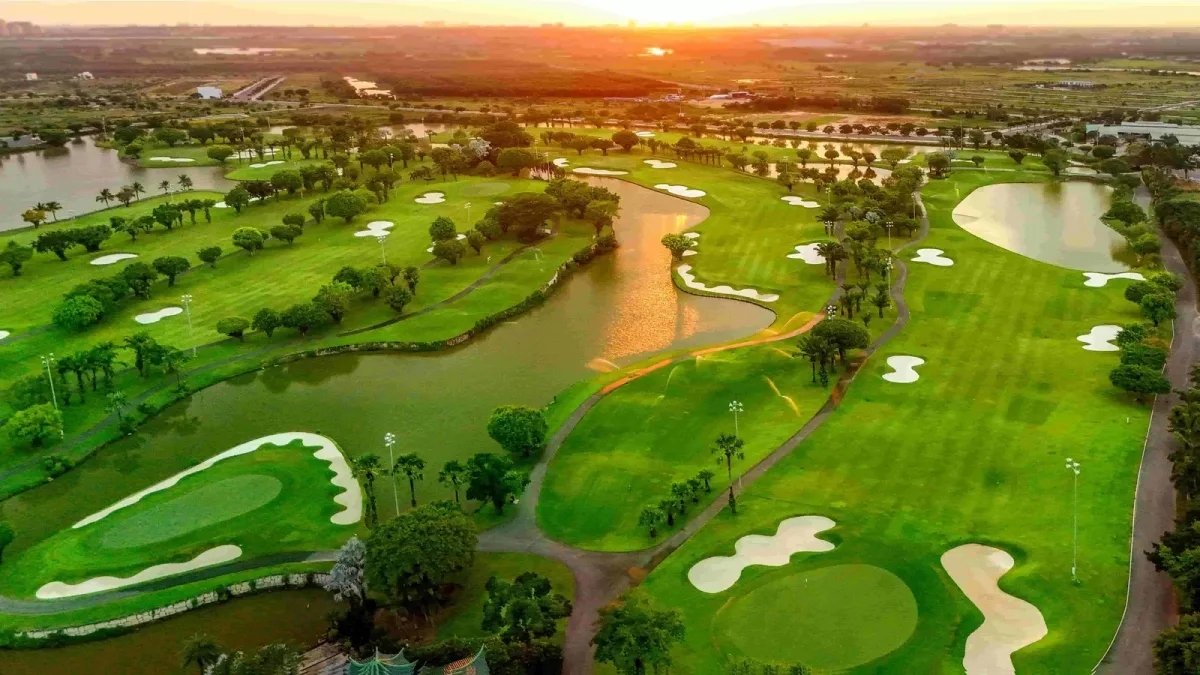 隆城高爾夫度假村 (Long Thanh Golf Resort)
