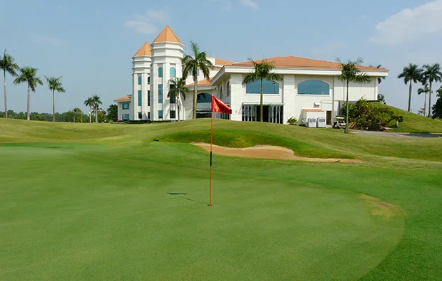 翡翠高爾夫俱樂部 (Emerald Golf Club)