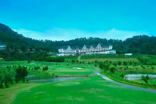 SAM 泉林高爾夫度假村 (SAM Tuyen Lam Golf Resort)