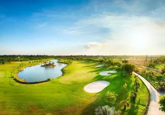 爐門高爾夫度假村 (Cua Lo Golf Resort)