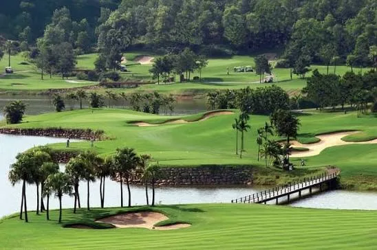 志靈高爾夫球場 (Chi Linh Golf Course)
