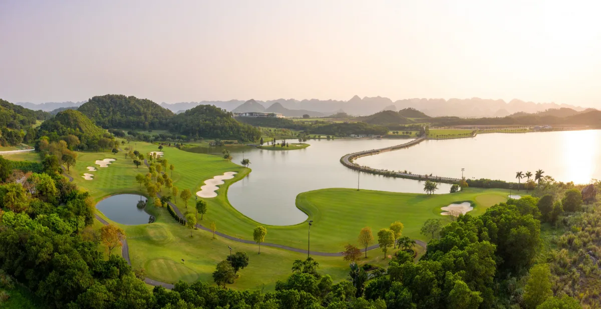 皇家高爾夫球場 (Royal Golf Course)