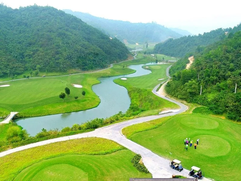 山頂谷高爾夫俱樂部 (Hilltop Valley Golf Club)