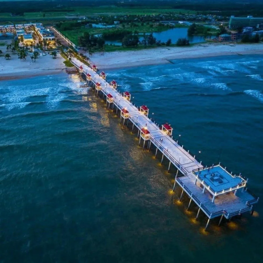 漢普頓海上觀景棧橋 (Hamptons Pier / Cau ngam bien Ho Tram)