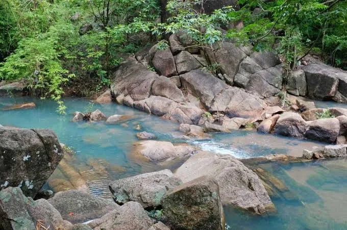 石溪生態旅遊區 (Khu Du Lich Sinh Thai Suoi Da)